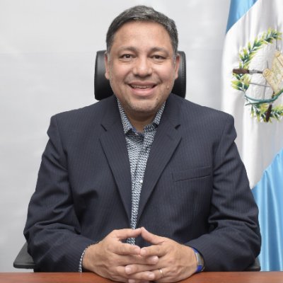 Guatemalteco. Politólogo y economista. Investigador social por vocación. Secretario de Planificación del Gobierno de la República 2024-2028.