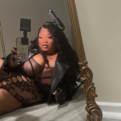 magicaldomme Profile Picture