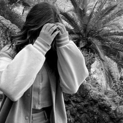 s_alarfiy's profile picture. 2ⁿᵈ ʸᵉᵃʳ ᵐᵉᵈᶦᶜᵃˡ ˢᵗᵘᵈᵉⁿᵗ | ᵇᵃᵗᶜʰ 50

ﺂبٰقِٓۿہ بٰڵاَ شٖبٰيٰهہ ﯛيٰسٰټحٰيٰڵ ټقليديٰ 🖤