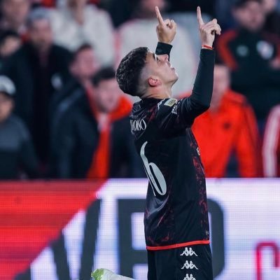 Hincha fanático y socio del club Atlético Huracan y nada mas. Información y opiniones del 🎈