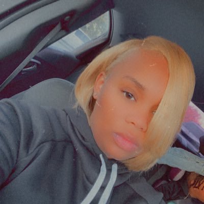 M0net_'s profile picture. Kingston & Kairo 👩‍👦‍👦| RIP Granny 👼🏾💕😘