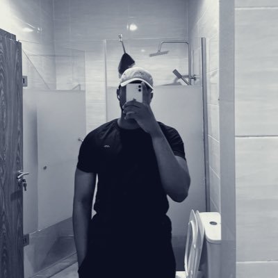 __oemmanuel__'s profile picture. code. shit. sleep. aspire to be a ghost.