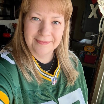 Decent human, loving wife, mother of 4. Happy grandma👵🏻 LOVE  Jackrabbit football.💙💛and Packers💚💛Owner 💅🏻Trying to keep it sane in SD