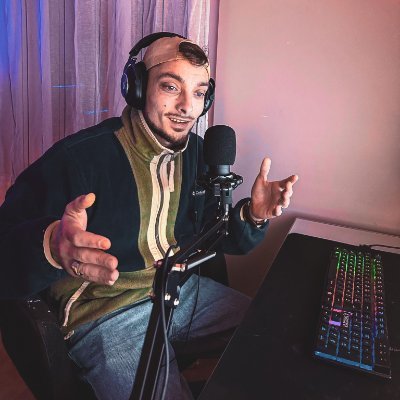 Streamer / Caster et joueur de Beer Pong Retrouvez moi sur Twitch , Discord, Youteub & TikTok @LeSniPsKy