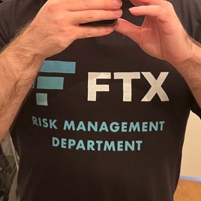 Berlin based Cybersecurity Engineer. Loves cities.
Tweets in 🇵🇹🇬🇧🇩🇪