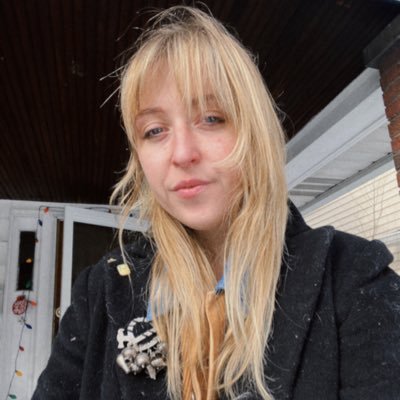 false_banana's profile picture. finding new ways in tenderness