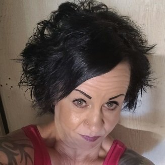 I own TheMagickAttic&KinkyTrinkets: goodies 4folx in the BDSM, LGBTQ, LHP &Pagan communities. Im a writer, performer, educator, ally-mom, Army wife & SG reject.