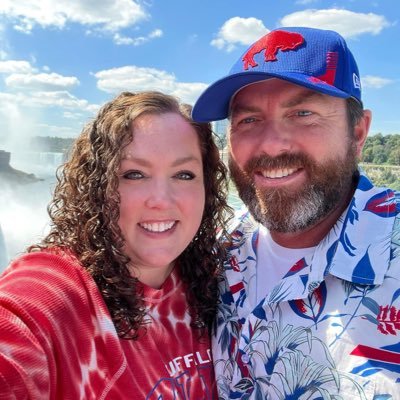 Co-host of The Mafia Cast, covering the #BuffaloBills, Mondays & Thursdays @ 7:00 pm ET | FanSided co-site expert @ https://t.co/Zpmv2cs7D6 #BillsMafia