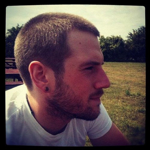 lewi_shorter's profile picture. motocross and music