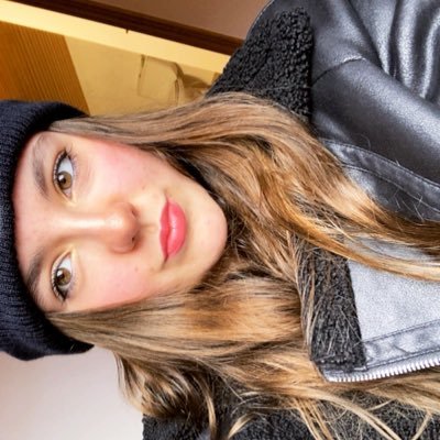 Lluviaalcarazz1's profile picture. con el cora un poco roto