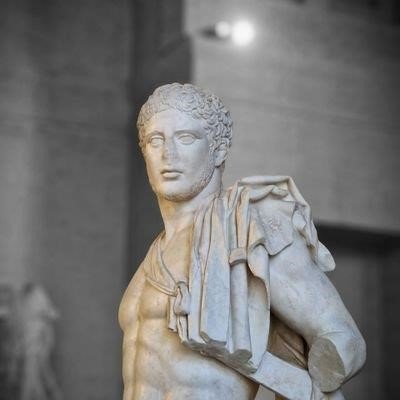 خوش آمدید مهسا هستم از دانشجوnft دوره   استاد رادین