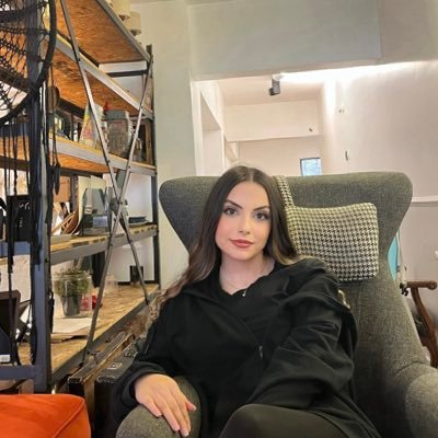 beyzaakkkyn's profile picture. 🏦
