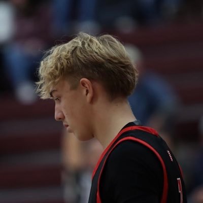 6” Guard - 165lbs - SpiritLake IA.  Basketball - football -Track - UA circuit - (SSA) - psalm 23:4 ✝️🏀🏈