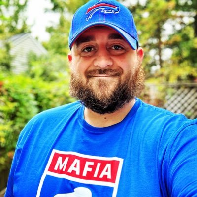 #BillsMafia #LetsGoBuffalo #CourageCountry Bonaventure Alum, Pro Wrestling, #Swiftie, #GirlDad = top priority. Childhood Cancer Awareness Advocate🎗