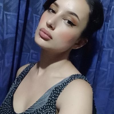 glxssiebabe's profile picture. hewwos !!╰(◡‿◡✿╰)
I draw ! Commissions form down below🖤