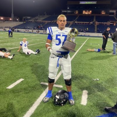 BNHS ‘24 |6’0| |236lbs| |center/guard| |Football| Squat 365|Bench 255| https://t.co/IGNChetYLK