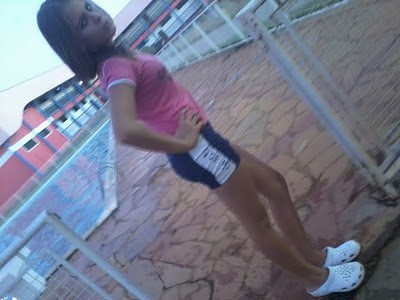 Eu so uma menina legau,tenho 15 aninhos''e amooo o Luan Santana,ele é tudo pra min'e queria pedi pra vcs me seguir aee??'''Beijoo