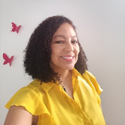 Katiagena's profile picture. Vertebrada introvertida