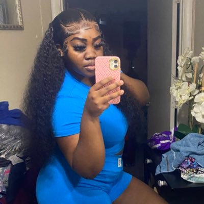 Janiaa_xx's profile picture. not one of them... in real life😗 @_.itsniaa on IG