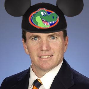 How much does it cost @Chip_Howard to build a #StadiumKitchen 🤔?

#DrainTheSwampUF2024
#DisneyGator Agitator
#GutTheUAA 

HIRE @Lane_Kiffin for @GatorsFB HC