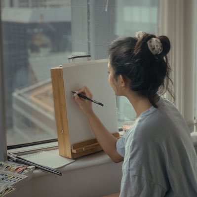 Hind8m9's profile picture. نرسم لنصمد طويلًا