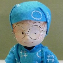 棒七本 100均の小さいネオジム磁石 厚さが微妙に違うのでセリア 薄いので収まりやすい のものをボディの内側に ダイソー 厚い分強力 のものを羽根に使っています Http T Co Joggciljcw