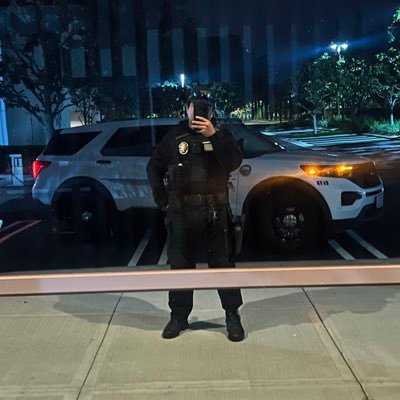 AndresEstrada00's profile picture. 