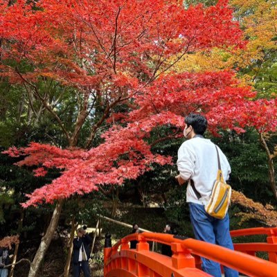 勉強/写真/食事/カフェ巡り/パン屋巡り/恋愛小説/自己啓発本~等///フォロバ99%/レス早め/楽しく気楽に生きてます🍀.*/頑張る所は頑張る/気軽に絡んでください!タメ🙆♂️メイン @taku_eriza