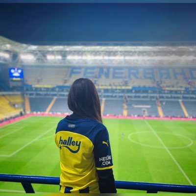 26 | dilimde şarkıların gündüz gece deli gibi aşığım FENERBAHÇE - @justinbieber🫶🏻