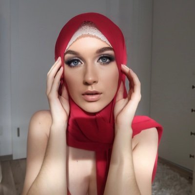 18+NSFW • Your favourite virgin hijabi • 🇩🇪🇦🇪 • See uncensored content on the link below • I only reply on fansly ❤️