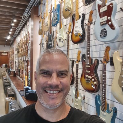 Guitar enthusiast, Master diver, former surfer/skater. I post about things I love.