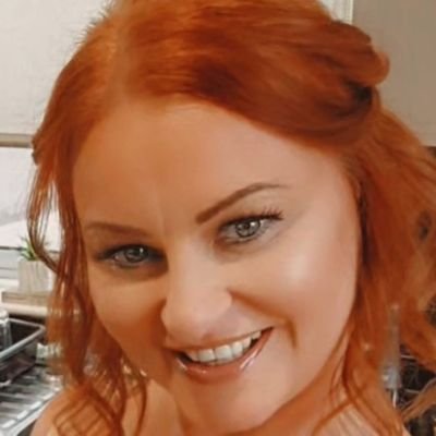 A maw working to provide for her wee wains 🥰My girls,Celtic and my Cat🐈 are my 🌏 No DM🚫 Ginger is the new Black 🧡🖤 Single and loving life ❤ 5th account😳