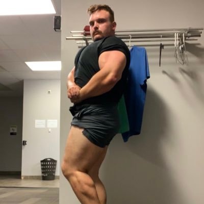 26 / father / bama / cod / retired powerlifter 765/460/675