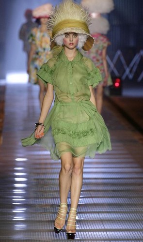 Budget_Chic's profile picture. Tricks to Look Like a Million Bucks For Under $100.00.