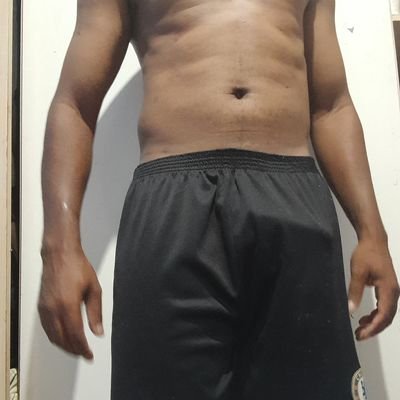 estou aqui apenas para putaria e diversão, não leve nada a sério aqui nesse perfil, a não ser se eu falar que quero te pegar, ai sim e serio.