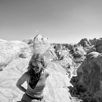 zeewendyd's profile picture. abracadabra