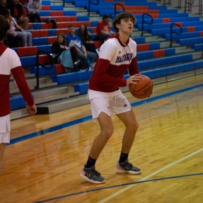 6,2 ft 165 lbs | shooting gaurd | Marmion Academy | 2025| 4.2 gpa