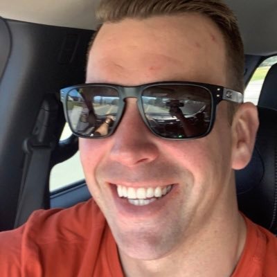 I’m Smith am single gay looking for serious relationship.🌈Don’t be afraid to say Hi 👋