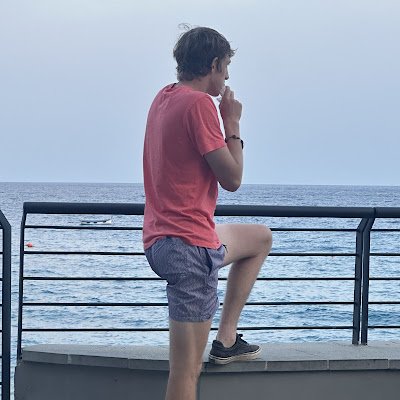 plandissmith's profile picture. 