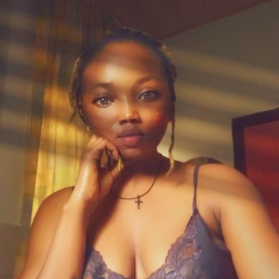 I'm an 🦅 in the sky not a 🐓 in the poultry, i’m 🔥i burn,i'm 💦 i drown… I'm WILD LOVE, i stop at NOTHING . I AM UNIQUE. IG: cal_me_sapphire 🇳🇬🇳🇬🇳🇬