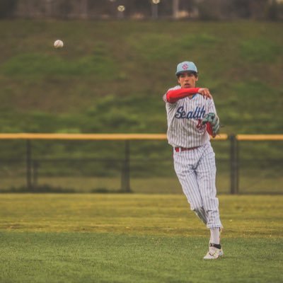 Chief Sealth International 24’ /6’3 170/ 3.4 GPA, RHP, SS, CF, Isaacsmartinez410@gmail.com Through Christ Aspire to Inspire ✝️