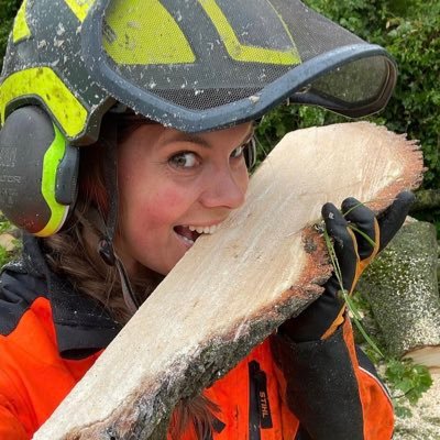 30 Roofing Contractor 🏠 Firewood Cutter 🪵 Yukon Territory, Canada