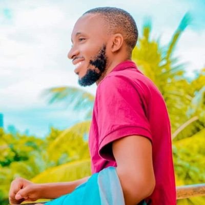 Diplômé en Économie, en éducation et de Formation. Entrepreneur et promoteur Gérant de la Sté AFRICA CLEAN . Chef de ProjetGestionnaire d'Exploitation Agricole.
