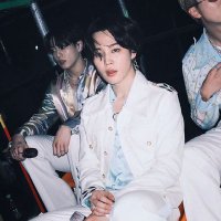 mili (@luvmiliq) 's Twitter Profile