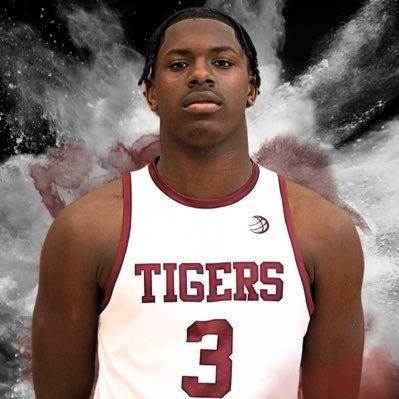 Head coach @coachsmith1234|ATH silsbee High school |6’2|200 class of 2026 |4094445833| https://t.co/tpm1NScuaO |3 division 1 offers