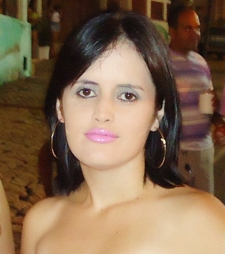A decepção acontece quando você descobre que o caráter de uma pessoa não combina com o belo sorriso que ela expressa.