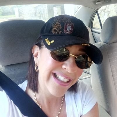 claudgenatios's profile picture. C'est la vie