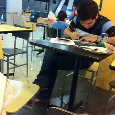 ghonichie's profile picture. 