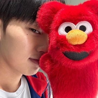 bwfhrd's profile picture. they are my home'