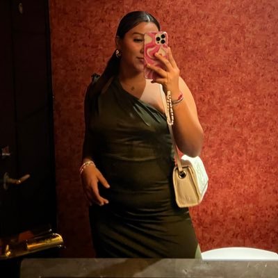 carlarinza's profile picture. ✨